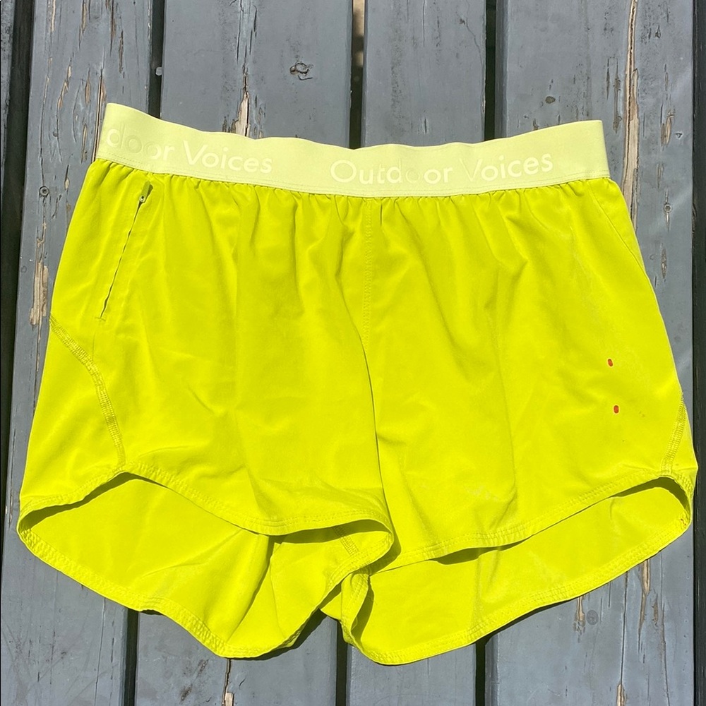 Outdoor Voices lime green/Yellow Athletic Shorts Lightweight Performance